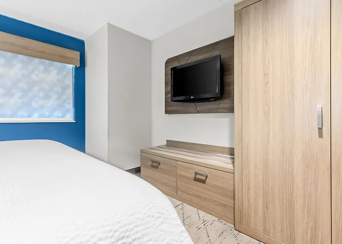 Holiday Inn Express Florence Northeast By Ihg