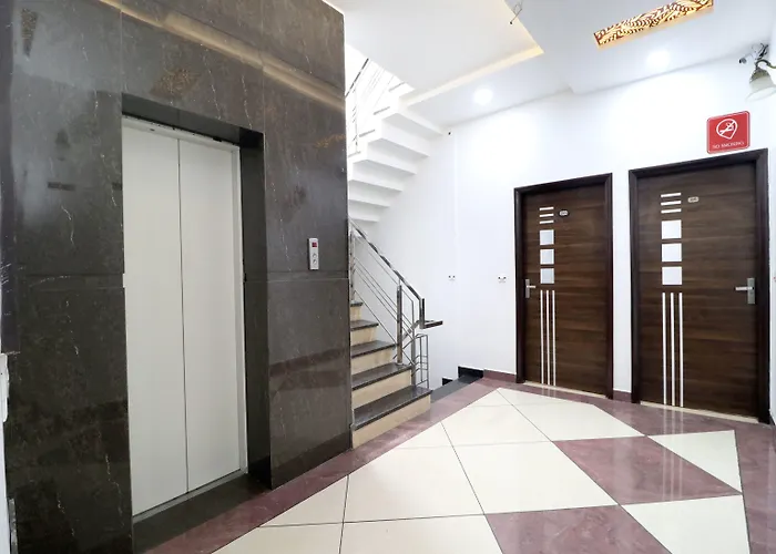 Fabhotel Aman Residency