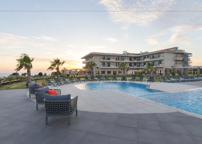 King Maron Beach Hotel & Spa