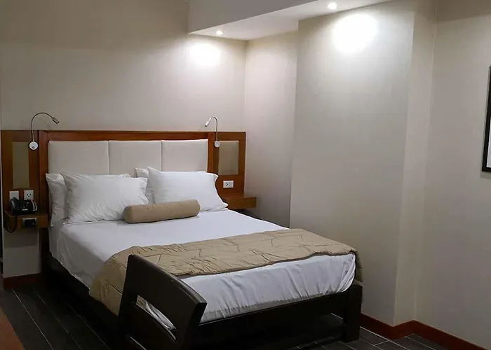 La Luna Inn