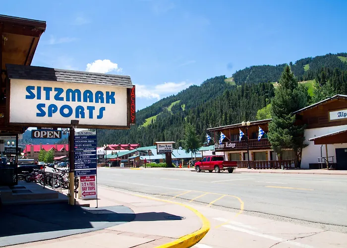 Sitzmark Sports Lodge Red River