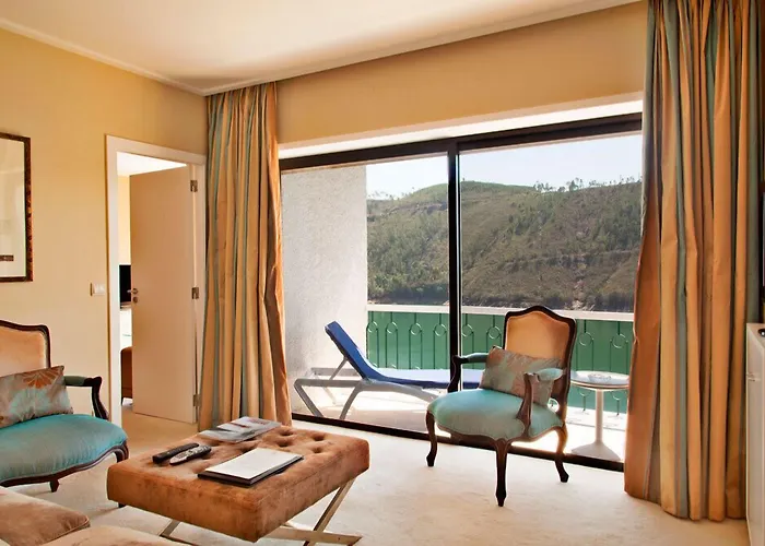 Lago Azul Eco Hotel
