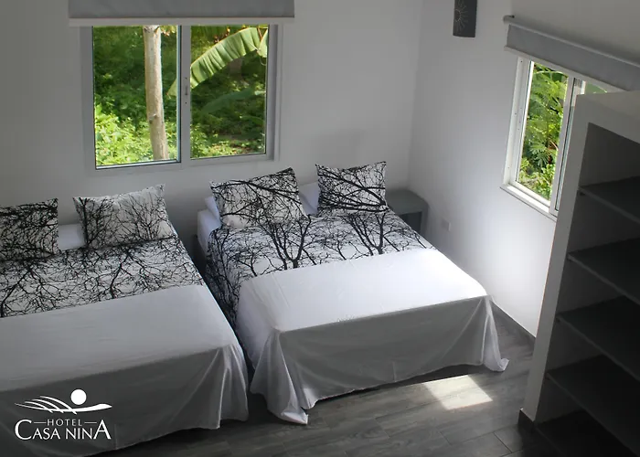 Beach Hotel Casa Nina