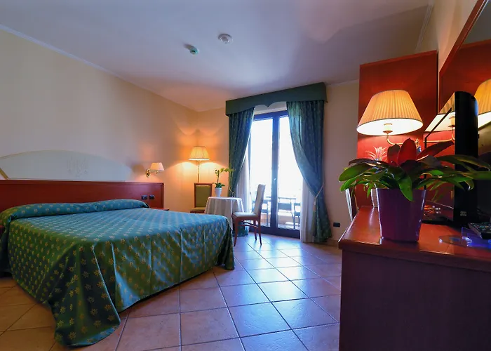 Hotel Tito Serrano'