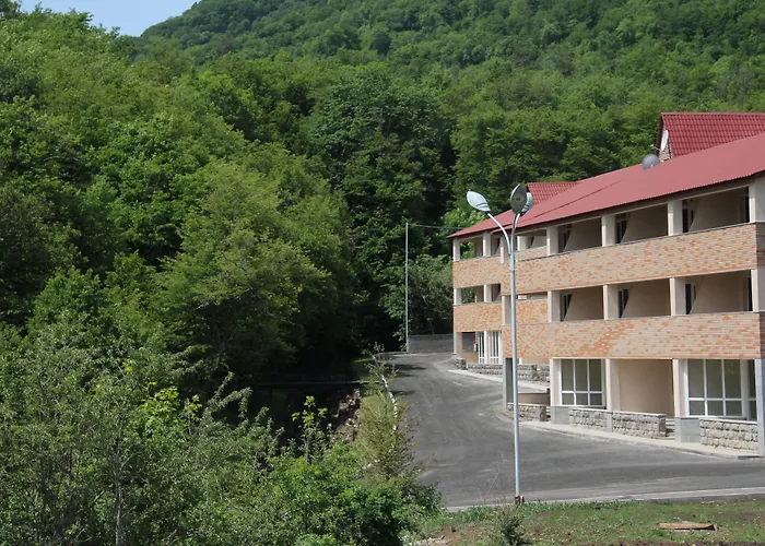 Tsaghkahovit Hotel