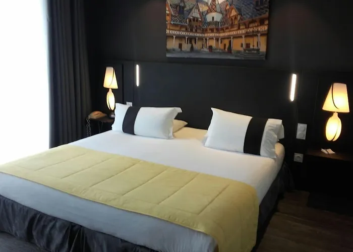 Golf Hotel Colvert - Piscine Exterieure Et Room Service