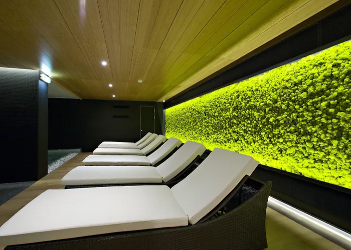 Hotel Zena Beauty & Shopping Center
