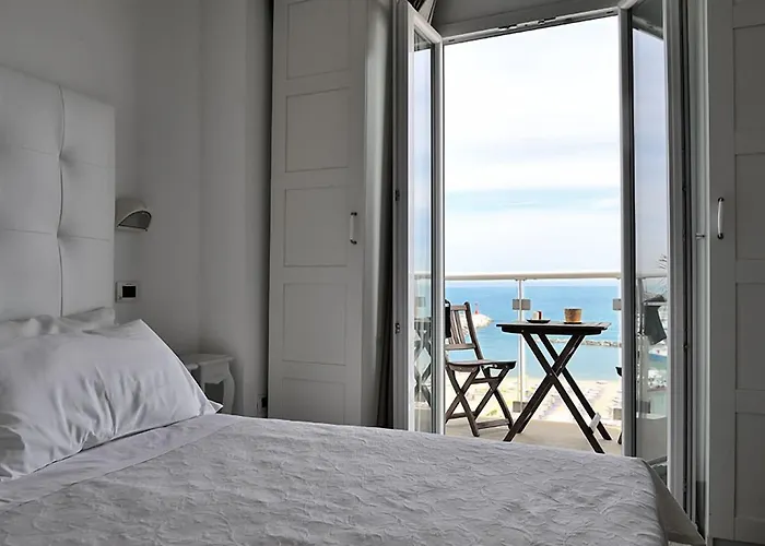 Hotel Thea