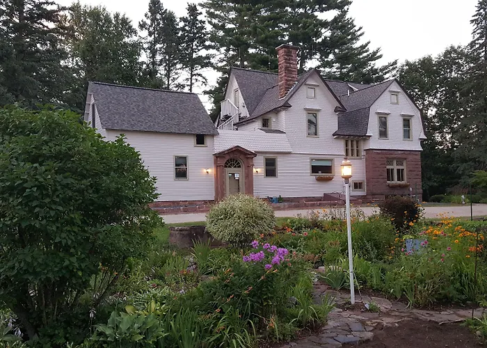 Pinehurst Inn Bed & Breakfast Bayfield