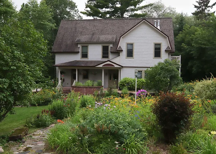 Pinehurst Inn Bed & Breakfast Bayfield