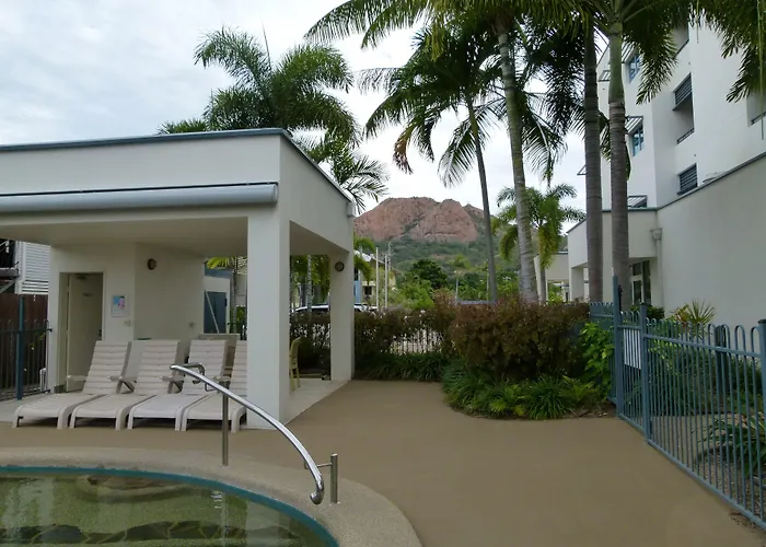 Madison Ocean Breeze Apartments
