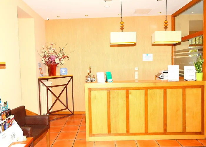 Hotel Monasterio De Leyre