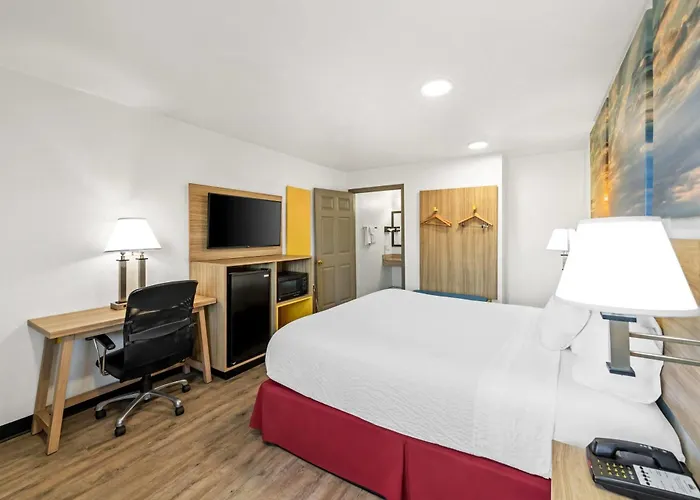 Days Inn By Wyndham Independence