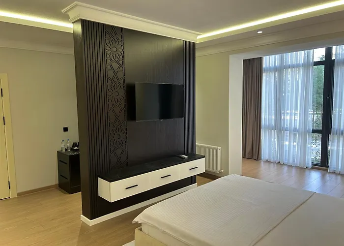 Karim Parkside Hotel
