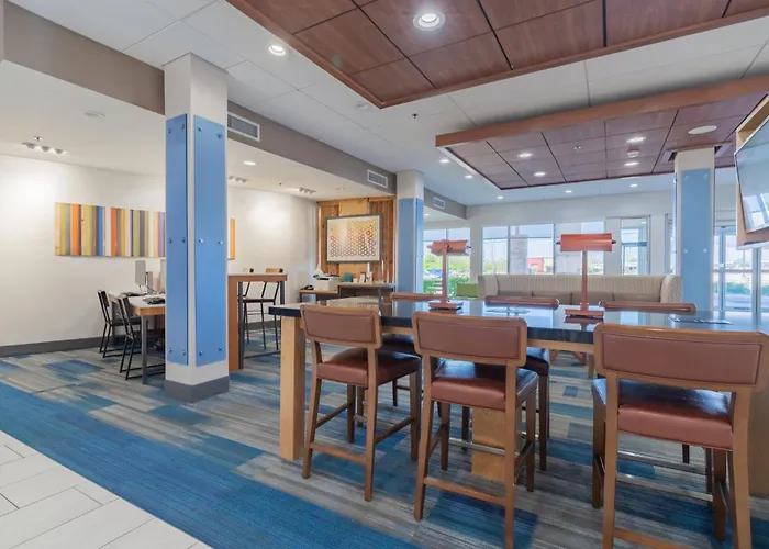 Holiday Inn Express & Suites - Marion By Ihg