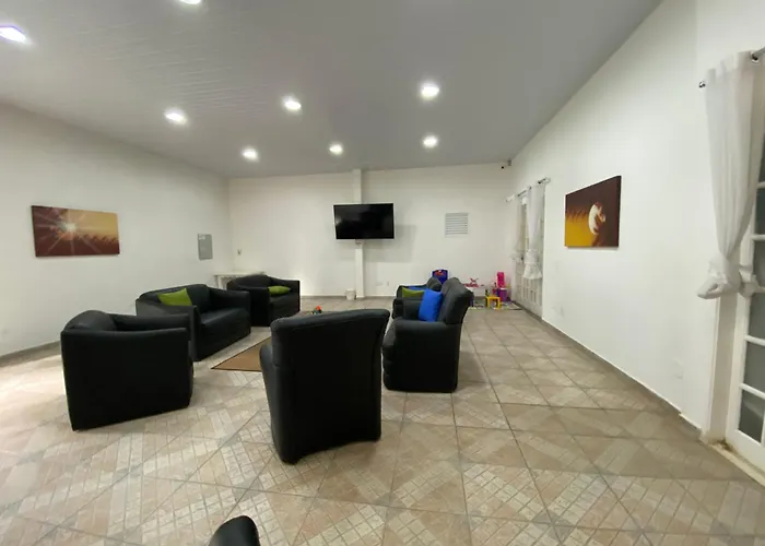 Flat estudio 110 Amarilis Riviera de São Lourenço, 03 piscina climatizada, serviço de hotelaria, limpesa e troca de toalhas diária, carregador veiculo elétrico e servico de praia finais de semana WiFi 500