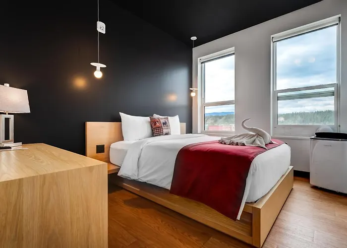 Raven Inn Whitehorse