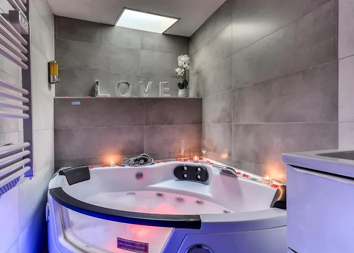 Le bourget - Suite romantique Narbonne