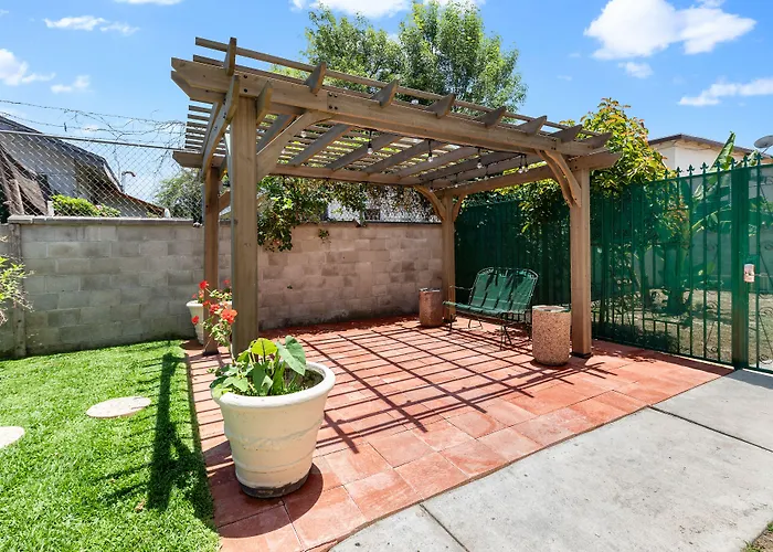 Le Blanc Inn & Suites El Monte