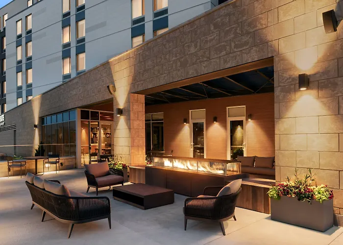 Springhill Suites By Marriott Milwaukee West/Wauwatosa