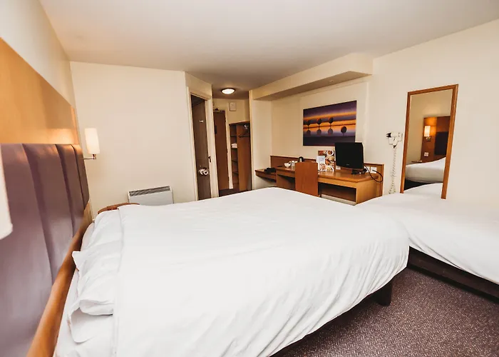Purple Roomz Preston South