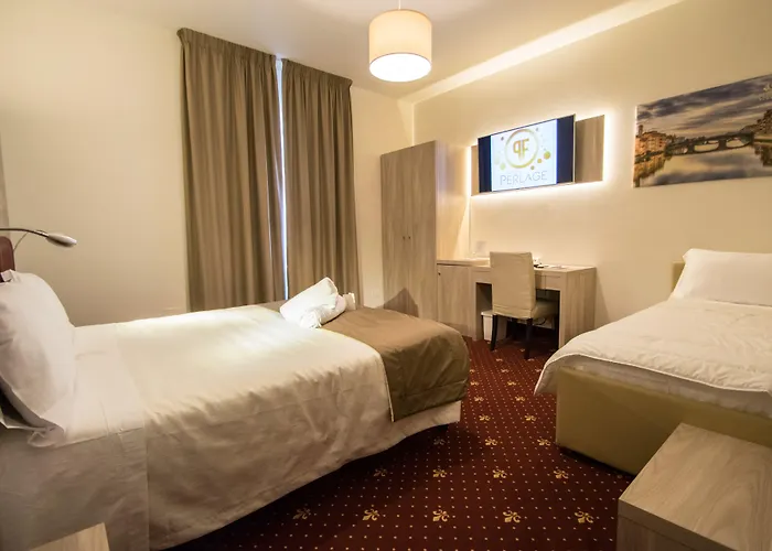 Hotel Perlage Florence -With Private Parking & Fast Wifi