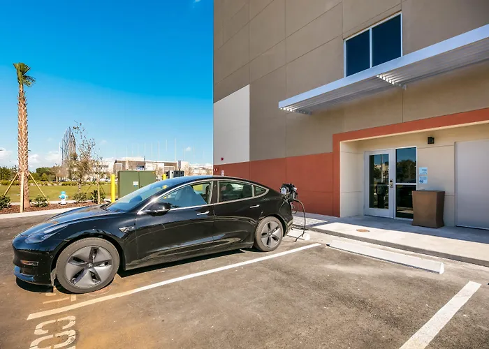 Holiday Inn Express & Suites Jacksonville - Town Center By Ihg