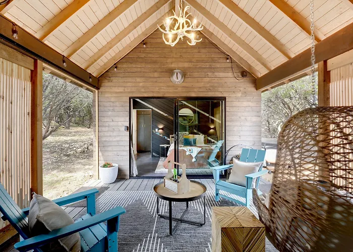 Lucky Arrow Retreat