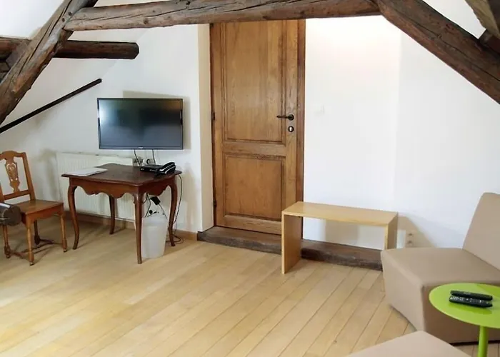 Hôtel - Ferme du Château d'Ahin