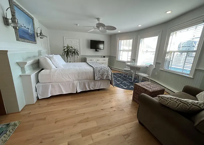 Shore Haven Inn