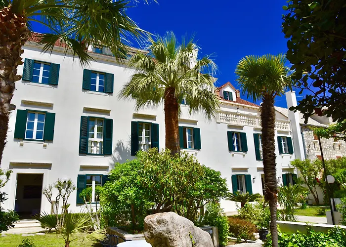 Villa Giardino Heritage Boutique Hotel Bol