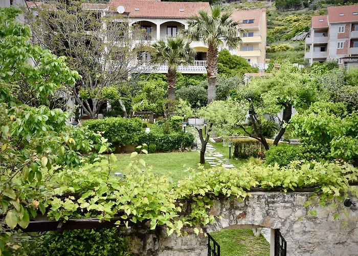 Villa Giardino Heritage Boutique Hotel Bol