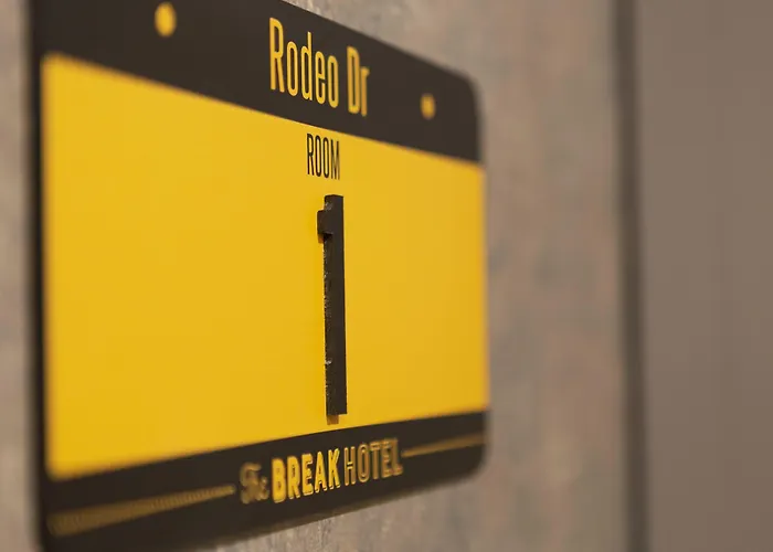 Break Hotel