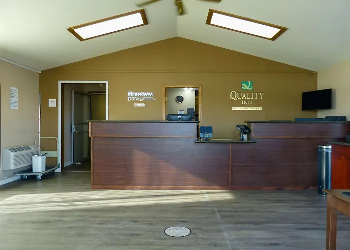 Rodeway Inn & Suites Ontario