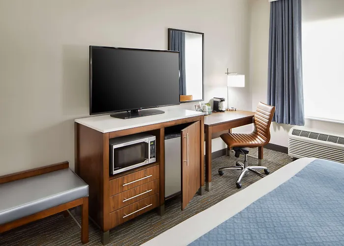 Wingate By Wyndham Hurricane Wv