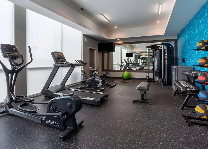 La Quinta Inn & Suites By Wyndham Shorewood