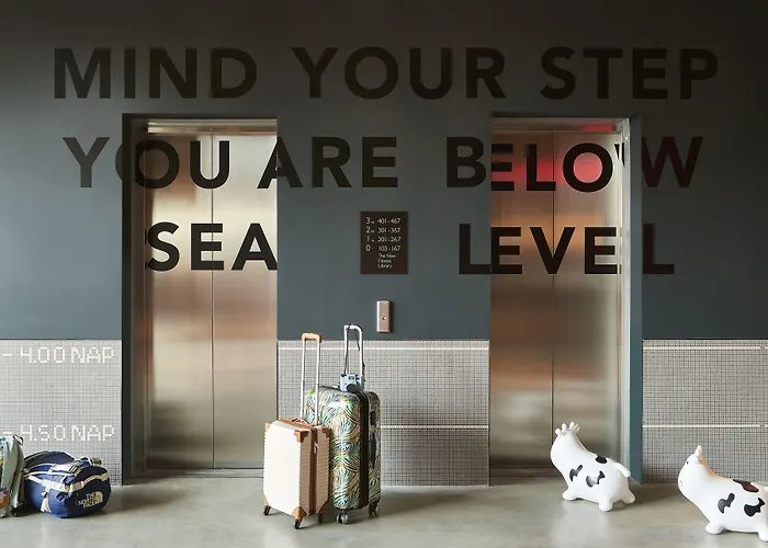 Moxy Amsterdam Schiphol Airport