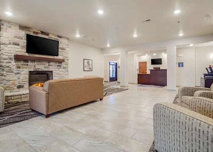 Cobblestone Hotel & Suites - Cozad