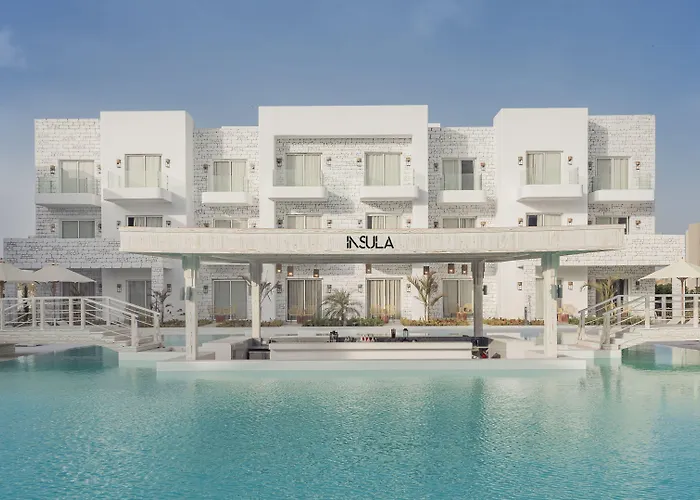 Tanoak Resort
