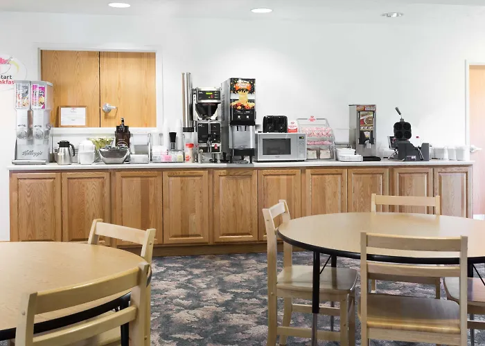 Super 8 By Wyndham Alma