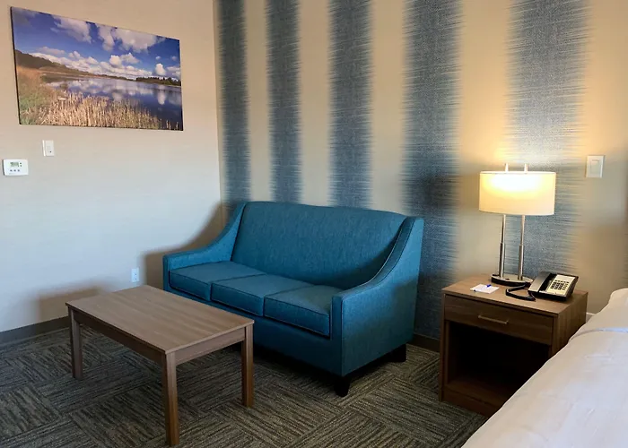 Meridian Inn & Suites Regina Airport