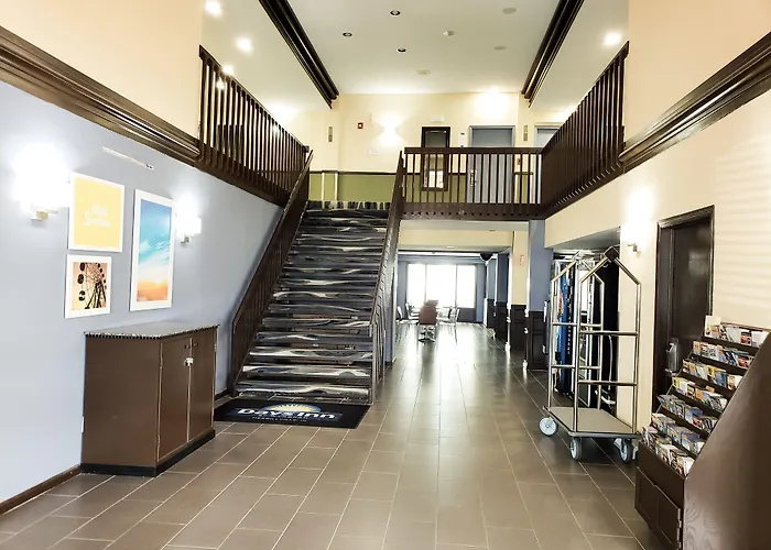 Days Inn & Suites By Wyndham Merrillville