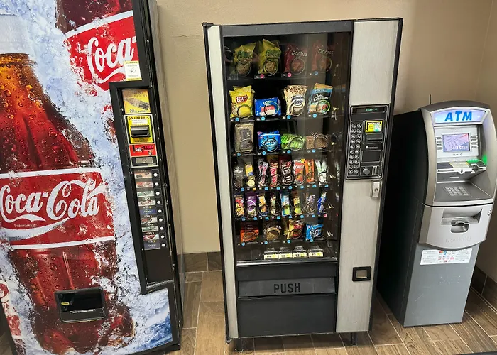 Super 8 By Wyndham Winfield-Quail Ridge Area
