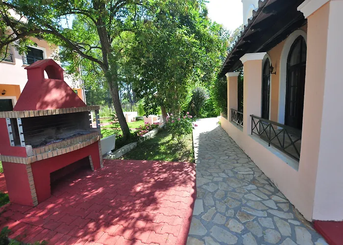 Acharavi Garden