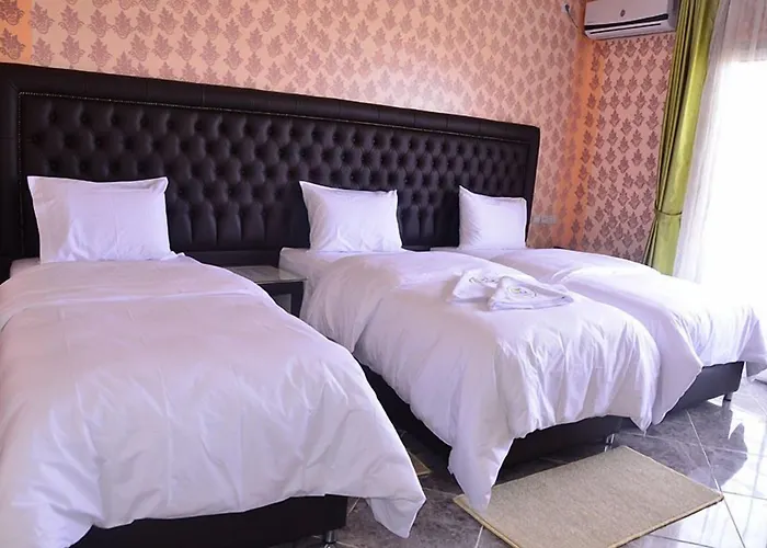 Hotel Hadaik Ain Asserdoune