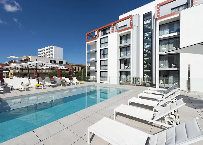 Kyrat Amarac Suites
