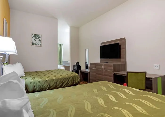 Quality Inn & Suites Elgin