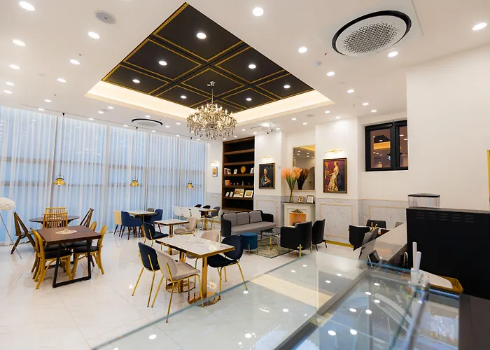Ashton Hotel