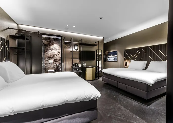 Le Petit Marin Boutique Hotel