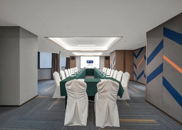 Holiday Inn Express Nanchang Bayi Square By Ihg